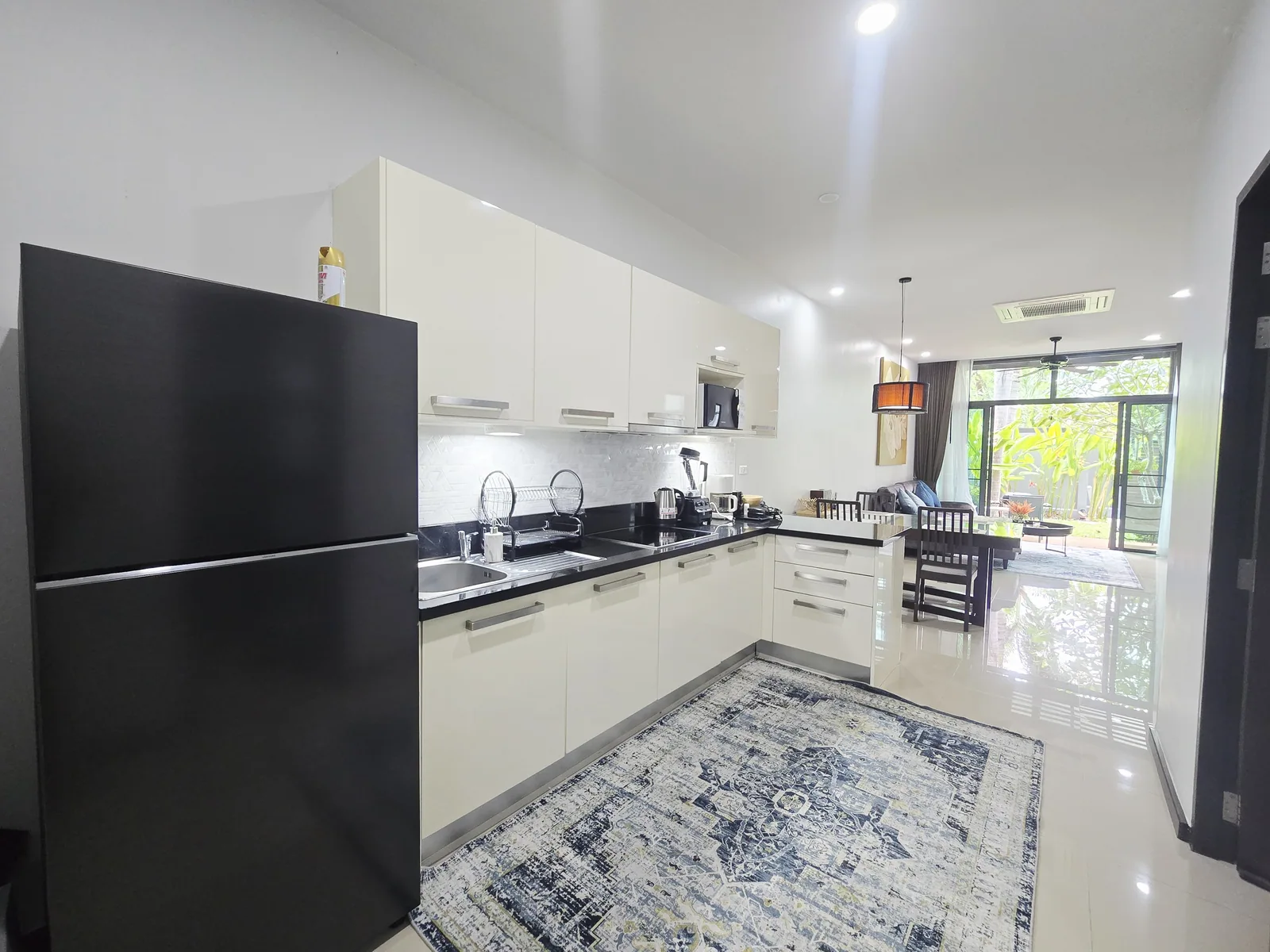 Onyx Sai Yuan Estate